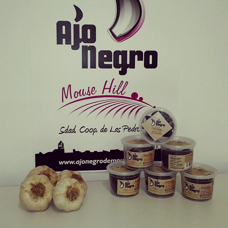 Tarro de dientes de ajo pelados
